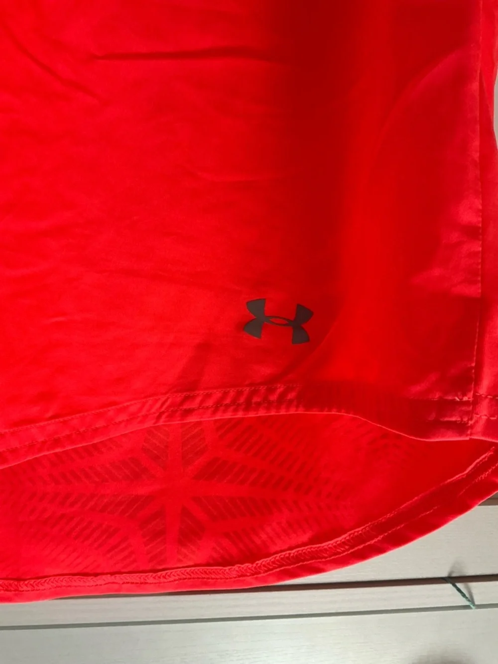 Under Armour Tank (medium) - Picture 3 of 5